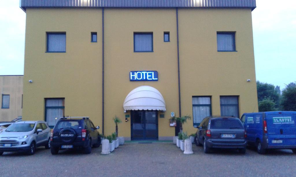 Hostiliae Ciminiera Hotel Ostiglia Εξωτερικό φωτογραφία